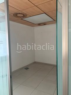 Foto 2d246b37-fd65-488d-80a3-157053c0924c. Lloguer local comercial a Centro Ceuta