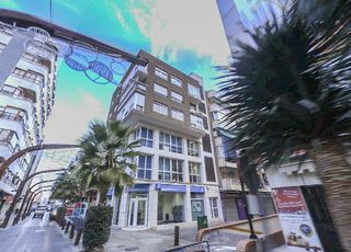 Local Comercial a C/ Jose Martínez Ruíz Azorín esq. Plaza Isabell II