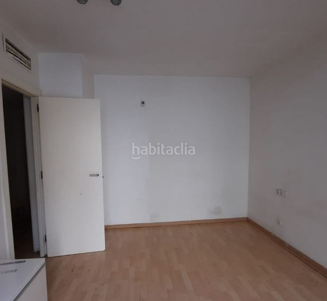 Foto 47120f8c-778f-4535-8480-1c5b838a40a4. Pis amb aparcament a Hostafrancs Sabadell