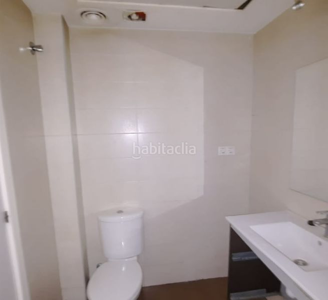Foto 512f90f9-b64d-42f6-8dea-d5a81a3ffd7d. Pis amb aparcament a Hostafrancs Sabadell