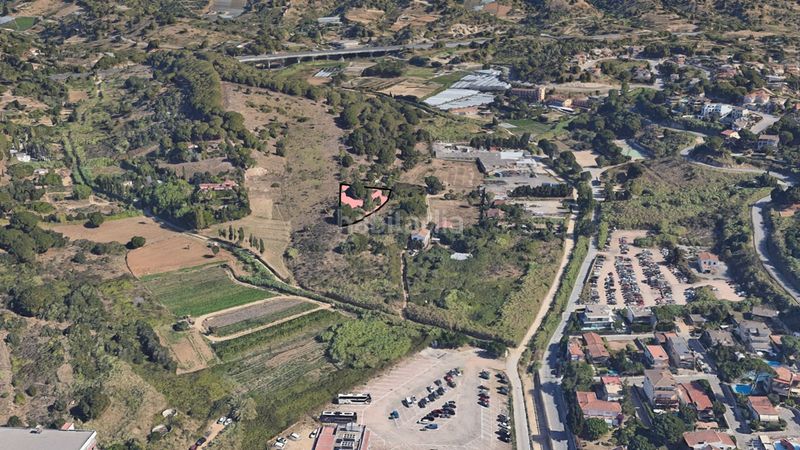 Foto eca355e4-f614-4a66-9904-ab7de5b085ad. Finca rústica a Calella