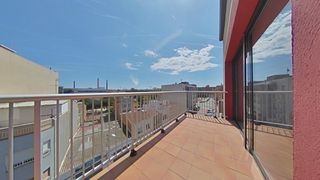 Pis  C/ guifre. Solvia inmobiliaria  piso badalona