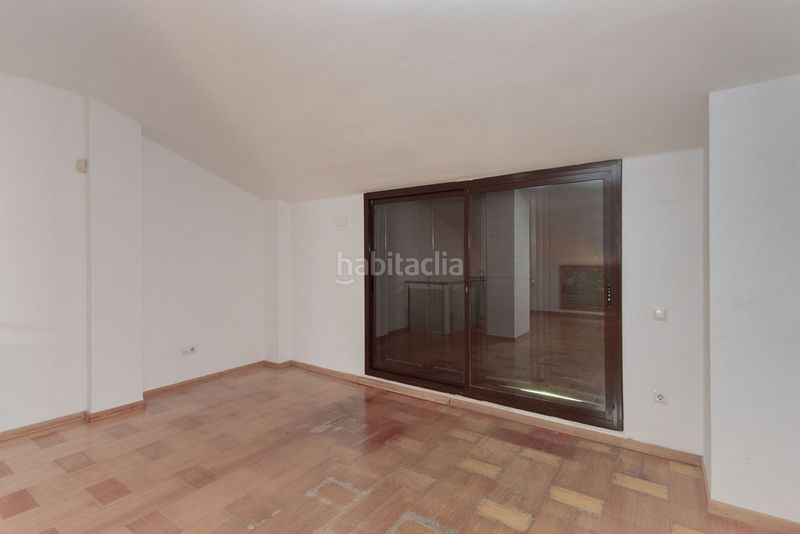 Foto 1a7f2c3a-304b-4739-9074-76f7381528d2. Dúplex amb aparcament piscina a Torre - Sana Terrassa