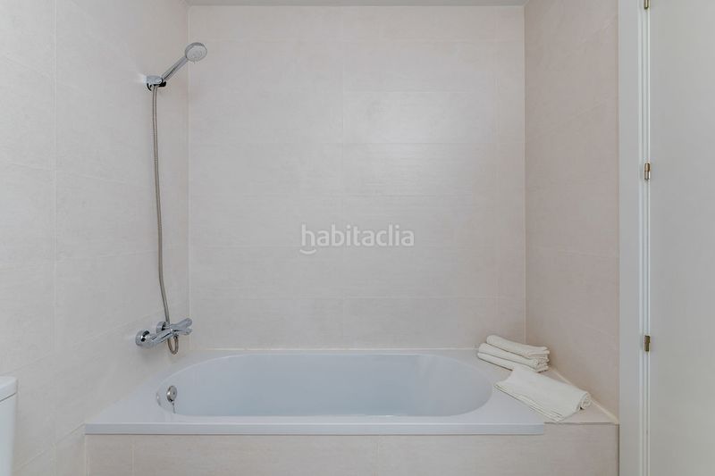 Foto e45b0dc7-b53a-4bba-a41b-a4ab22f64def. Casa aparellada amb calefacció a nuevo Aranjuez-ciudad de las artes Aranjuez
