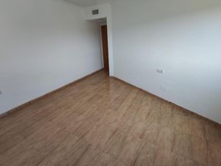 Etagenwohnung  C/ pedro flores. Solvia inmobiliaria  piso fortuna