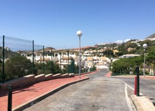 Pis  Ur. arenal golf. Solvia inmobiliaria  piso benalmádena