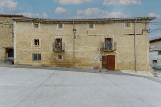Doppelhaus  C/ mayor. Solvia inmobiliaria  chalet adosado lerga