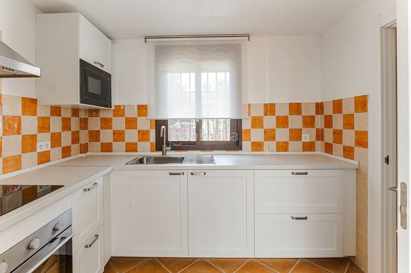Foto 63bb4d6b-1693-47d8-9a29-8699638d9d59. Casa aparellada a Aracena