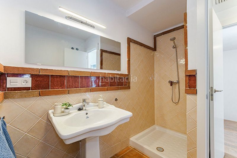 Foto e79b4784-521a-4074-982c-21c1cdc57269. Casa aparellada a Aracena