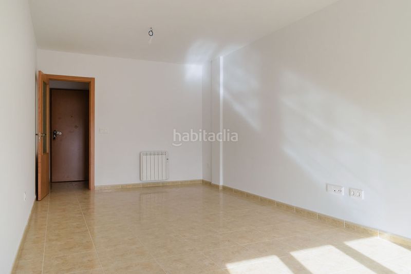 Foto 1c579f9b-985a-453b-ae3d-262568881f0d. Pis amb aparcament a San Clemente