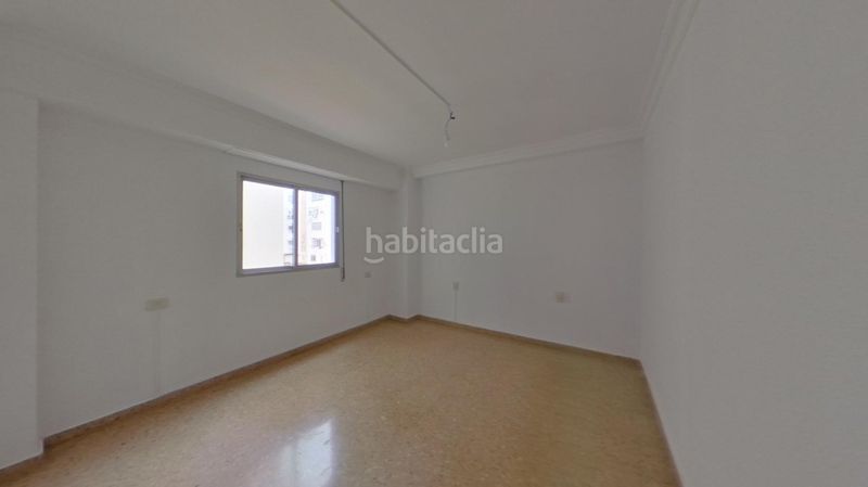 Foto 5530d8a6-bc8d-4890-bb00-29e63f75eaf2. Pis a Torrefiel Valencia