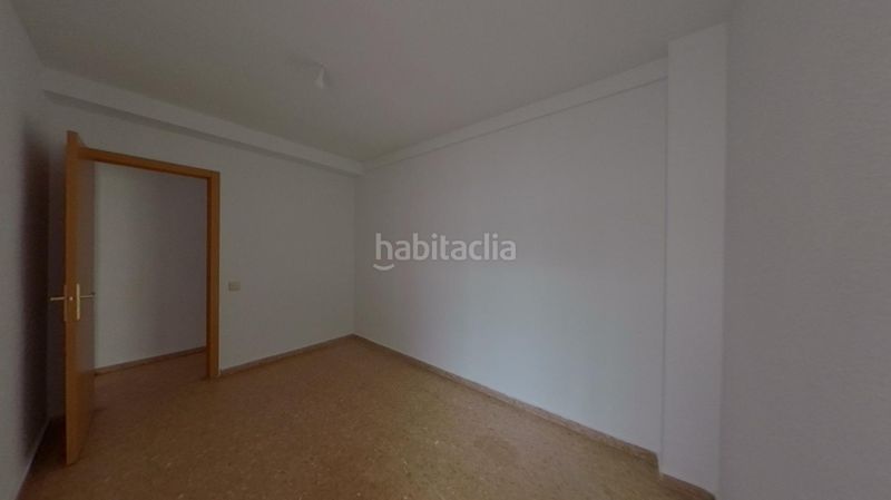 Foto 6d666b30-5a76-479d-84e7-80aba41cf247. Pis a Torrefiel Valencia