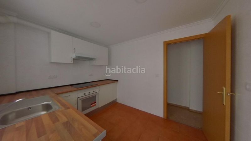 Foto a8a721f9-23c3-4515-bb5d-72d2e3fcf63e. Pis a Torrefiel Valencia