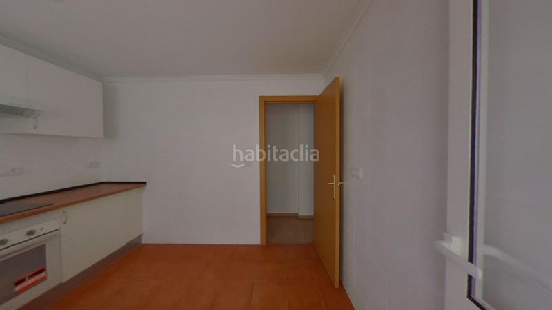 Foto b4bbce84-464b-446b-b2aa-627b45d4006c. Pis a Torrefiel Valencia