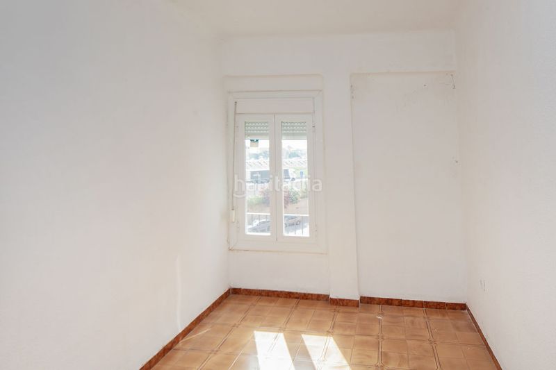 Foto b0280cf8-8947-4627-afc6-50f5faa174f5. Pis a Centro Xirivella