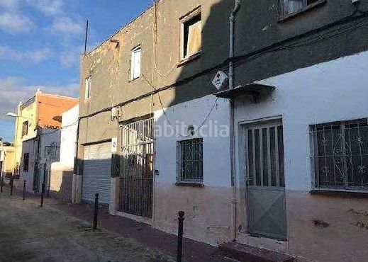 Foto 345cd46b-fd10-47b6-86fd-0ae439c5f57f. Xalet a Llevant Reus