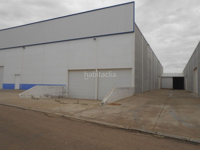 Foto 3a806bcb-73bf-4d52-8298-7a9283331888. Nau industrial a Pedro Muñoz