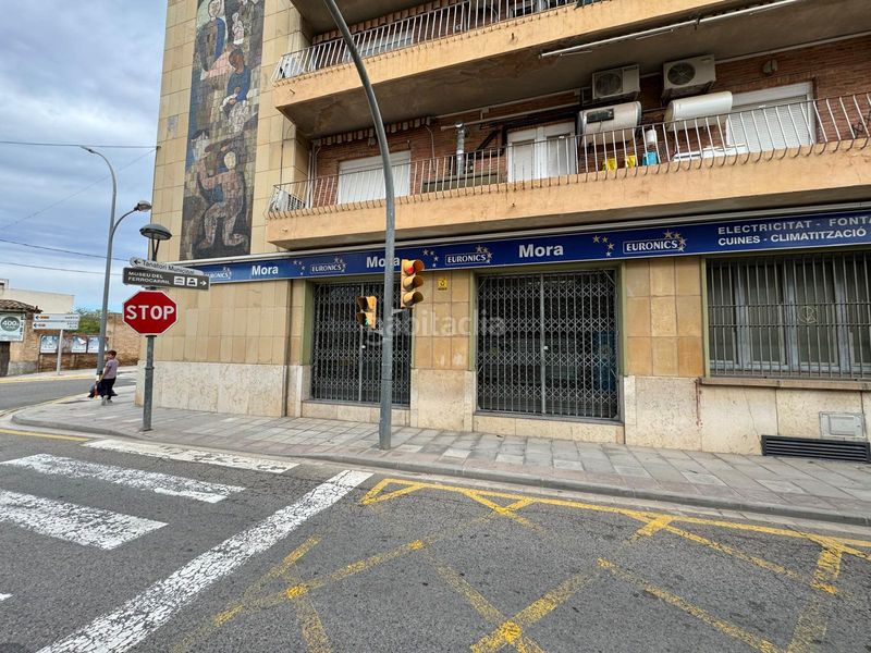 Foto cc3e2466-4b92-42b6-8299-b0561a1105a9. Local comercial a Móra la Nova