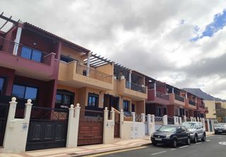 Casa aparellada a C/ Las Jarcias
