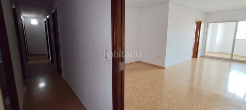 Foto cb87fdcd-8fd8-4e4f-bd81-1ff800bb5546. Pis a Alberic