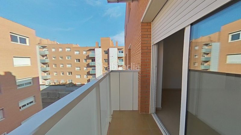Foto b7bbc129-b82a-4213-88a1-cd7ed5a9251b. Pis amb aparcament a Mestral Reus