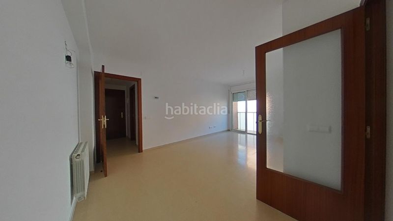 Foto ec40e62c-f2ce-4dae-aeee-3acdcf13a1ce. Pis amb aparcament a Mestral Reus