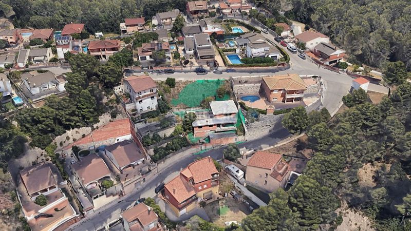 Foto 4c67eda7-81f5-42dc-8374-e7f2a139b4e2. Finca rústica solvia inmobiliaria terreno con edificación en Abrera