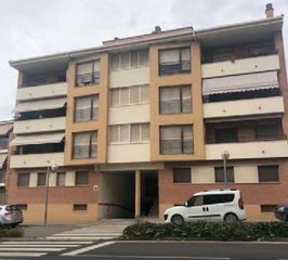 Etagenwohnung  Av. la almunia. Solvia inmobiliaria  piso monzón