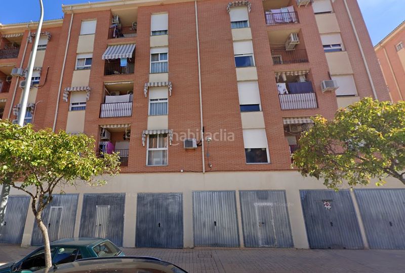 Foto 0a527509-ac5f-459f-b82c-05ace58441d6. Pis amb piscina a Linarejos Linares