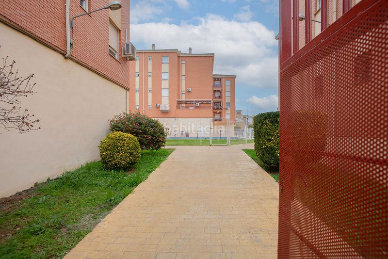 Foto a36c36e7-d31e-49f1-9085-c6462a84a4b4. Pis amb piscina a Linarejos Linares
