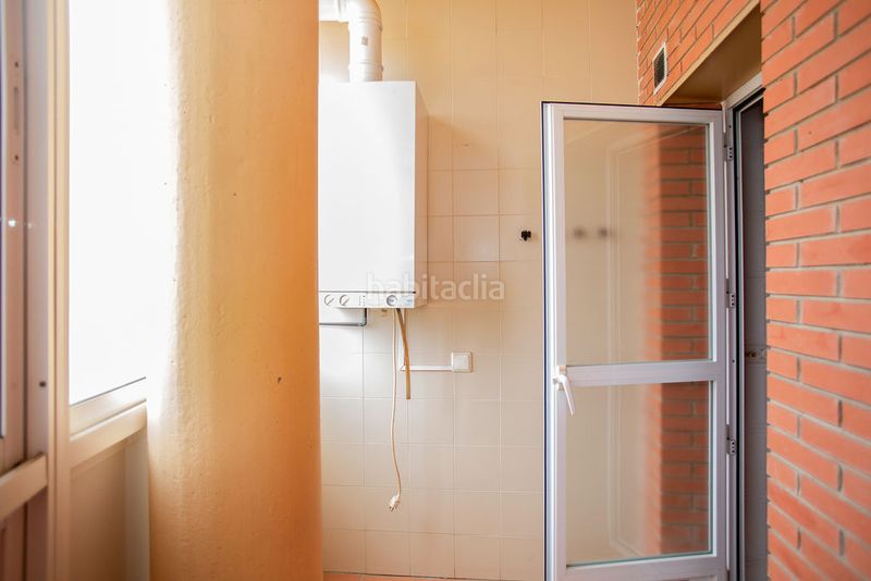 Foto e3c78007-558c-451e-a9f3-1f5cd0d75529. Pis amb piscina a Linarejos Linares