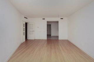 Piso  C/ guifre. Solvia inmobiliaria  piso badalona