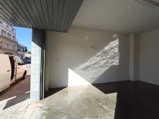 Locale commerciale  C/ sant blai. Solvia inmobiliaria  locales palau danglesola el