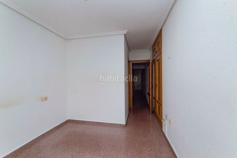 Foto 54b87027-f90a-476a-933b-f3ea3a0a680b. Pis a Florida Alta Alicante