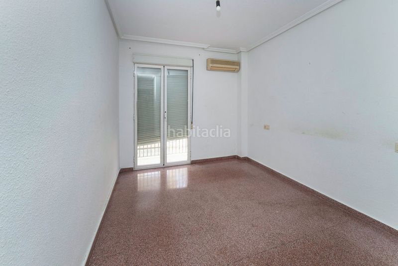 Foto b03ce588-68cb-4de1-9da1-8ca59c6d96c2. Pis a Florida Alta Alicante