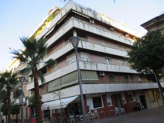 Local Comercial  C/ velarde. Solvia inmobiliaria  locales huelva