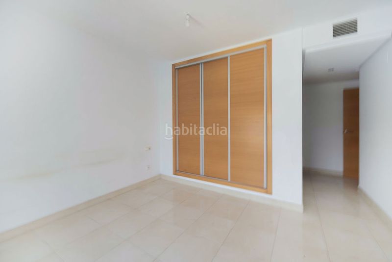 Foto 00b2eb8a-c3cd-4dd8-87b0-fa46aab101a3. Pis amb piscina a Benisaudet Alicante