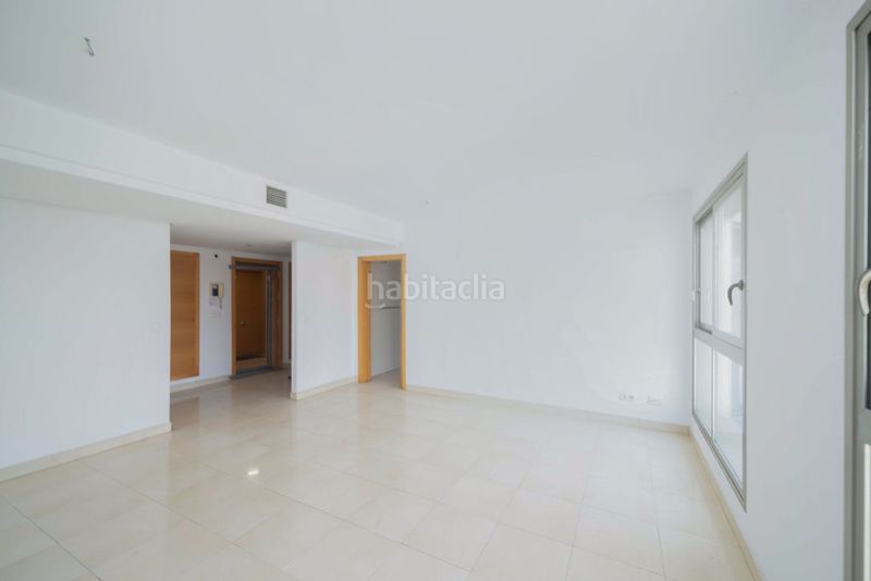 Foto a1a5971d-415c-4a3f-813a-8b678853c22d. Pis amb piscina a Benisaudet Alicante