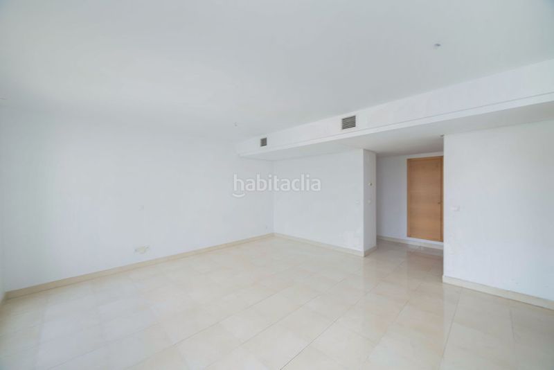 Foto b3768c2b-f5a7-4479-b848-30f4321eb7b7. Pis amb piscina a Benisaudet Alicante