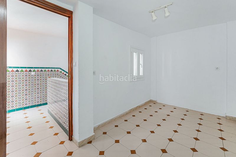 Foto 848c5696-aef0-4951-b0d8-ece9adbe2732. Planta baixa a Barrio del Nervión Sevilla
