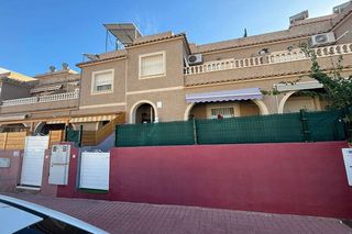 Doppelhaus  C/ creta. Solvia inmobiliaria  chalet adosado santa pola