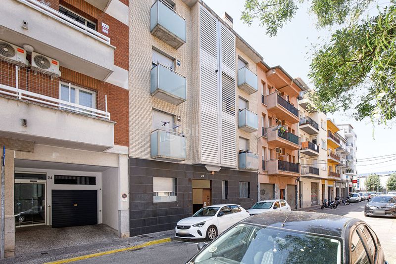 Foto fdb2146b-f185-4452-a77f-02dcf5daab50. Pis amb calefacció a Eixample Sud-Migdia Girona