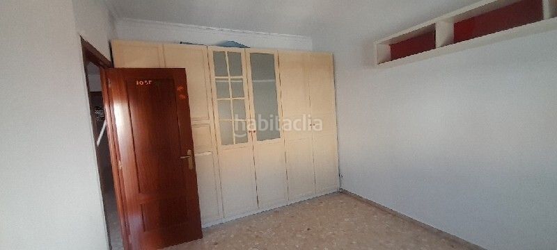 Foto 4aa0b10a-c60b-4ff9-9928-9e44ce5537b3. Casa aparellada a Las Torres - Constelaciones Utrera