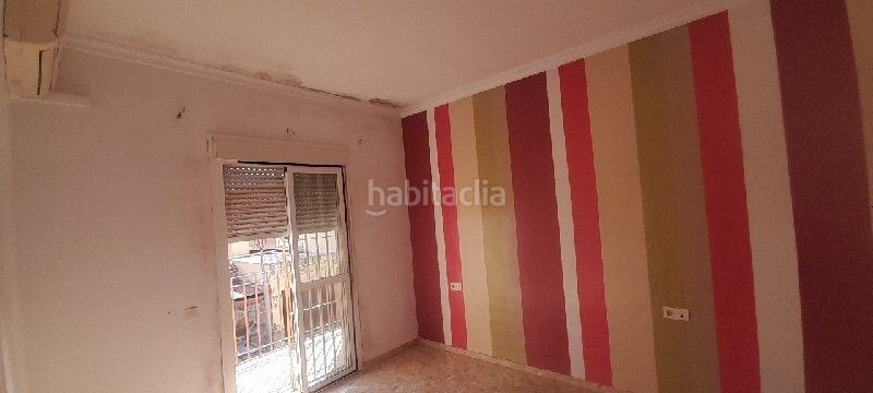 Foto 8634d2b0-8ab5-46f6-8ec2-764bc847fa0e. Casa aparellada a Las Torres - Constelaciones Utrera