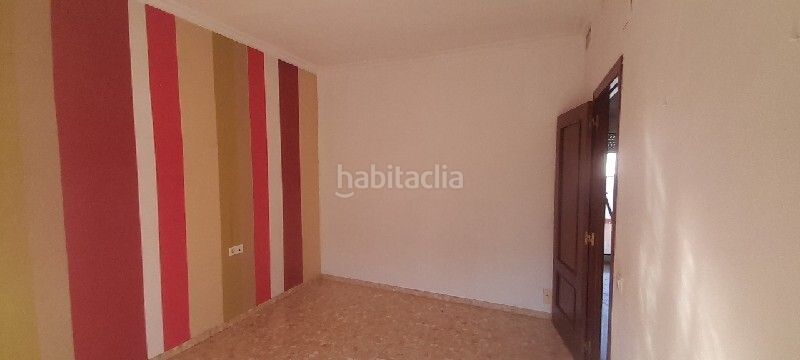 Foto c39c4ab3-f416-4fa2-9827-553758d2da93. Casa aparellada a Las Torres - Constelaciones Utrera