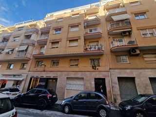 Flat  C/ margarida xirgu. Solvia inmobiliaria  piso badalona