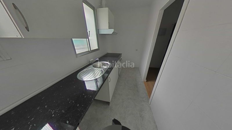Foto 57021815-4abe-4c8b-8b48-b2bf9bd419f3. Pis a Villaverde Alto Madrid