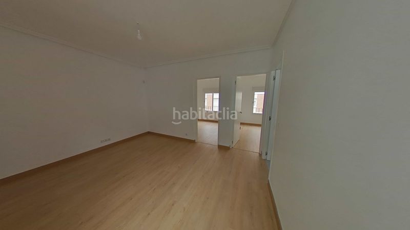 Foto 83c7a336-9cd9-4550-896c-7b3ae45198bc. Pis a Villaverde Alto Madrid
