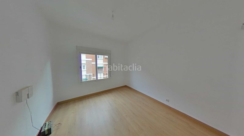 Foto e6dd745d-6c4c-4dba-988a-9c3bd1f0db95. Pis a Villaverde Alto Madrid