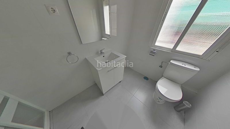 Foto f11cfe6e-53a0-472a-bed6-6a7babe8c95c. Pis a Villaverde Alto Madrid